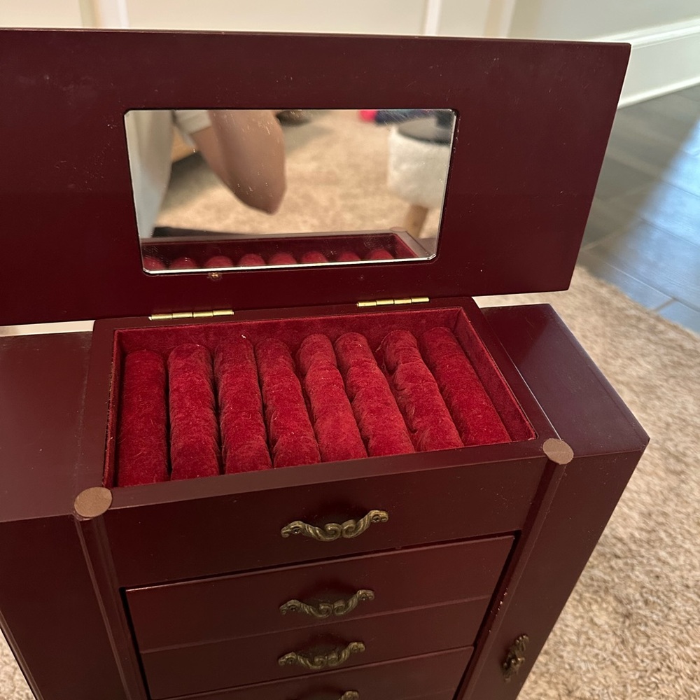 Mahogany jewelry box